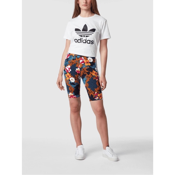 adidas Pants - ADIDAS x H.E.R Studio Print Short Leggings
